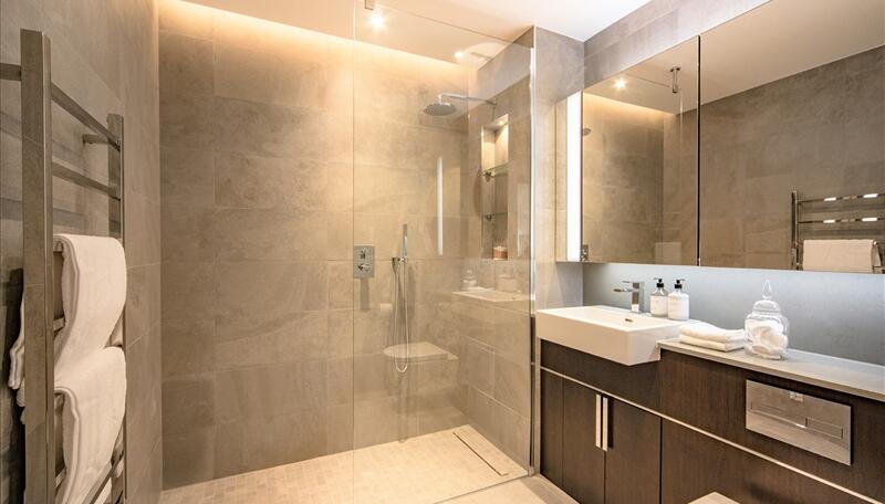 4 Thornes House, 6-8 Charles Clowes Walk, London